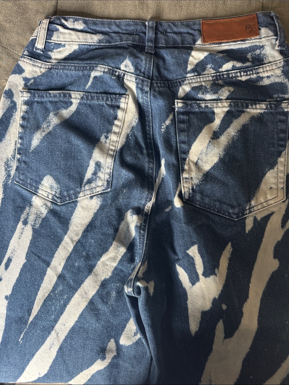 Nasty Gal Blue & White Bleach-Pattern Bootcut Jeans US size 6 - Picture 3 of 3